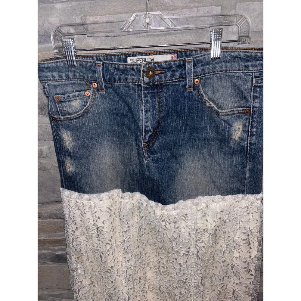 Levi’s denim and Lace Skirt size 11L EUC - Picture 2 of 9